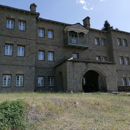 Hotel Petrotechno Tsepelovo Dış mekan fotoğraf