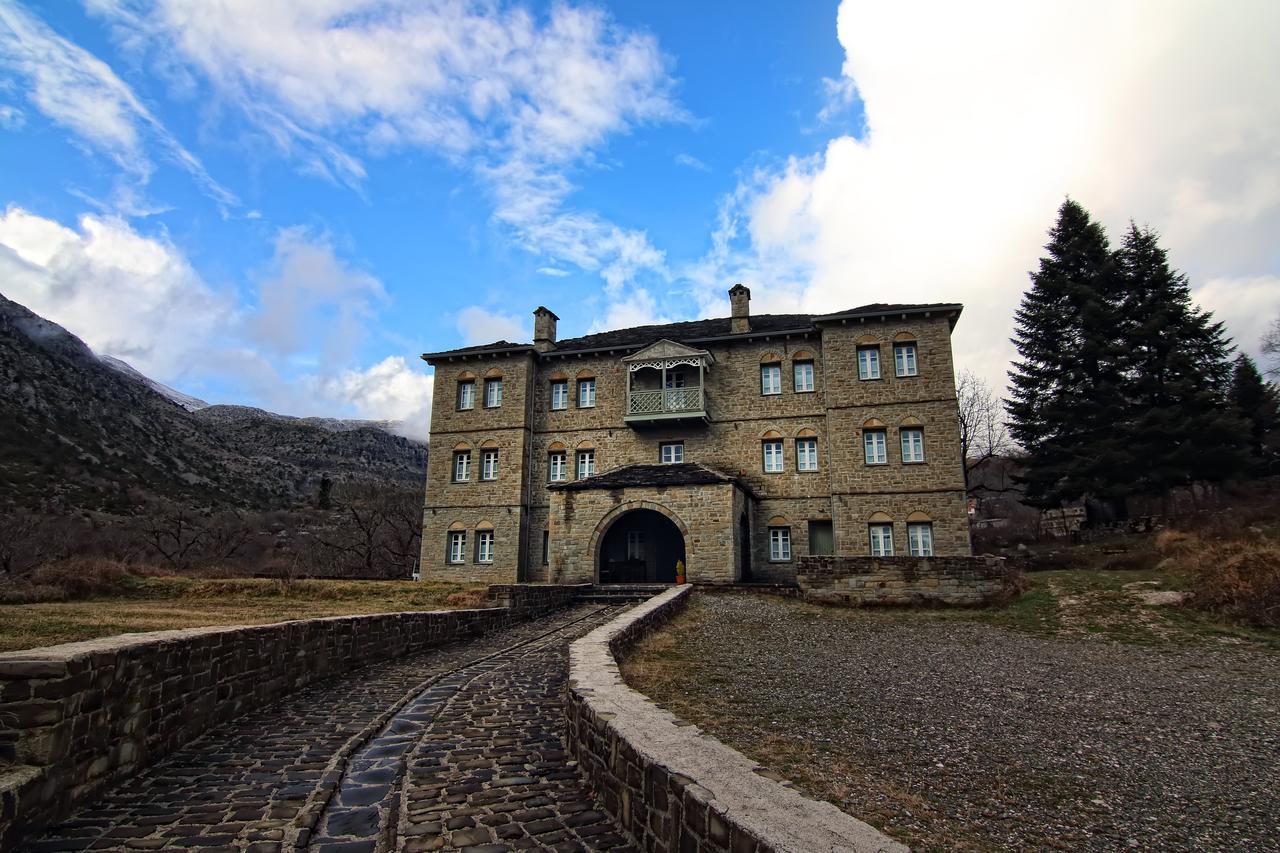 Hotel Petrotechno Tsepelovo Dış mekan fotoğraf